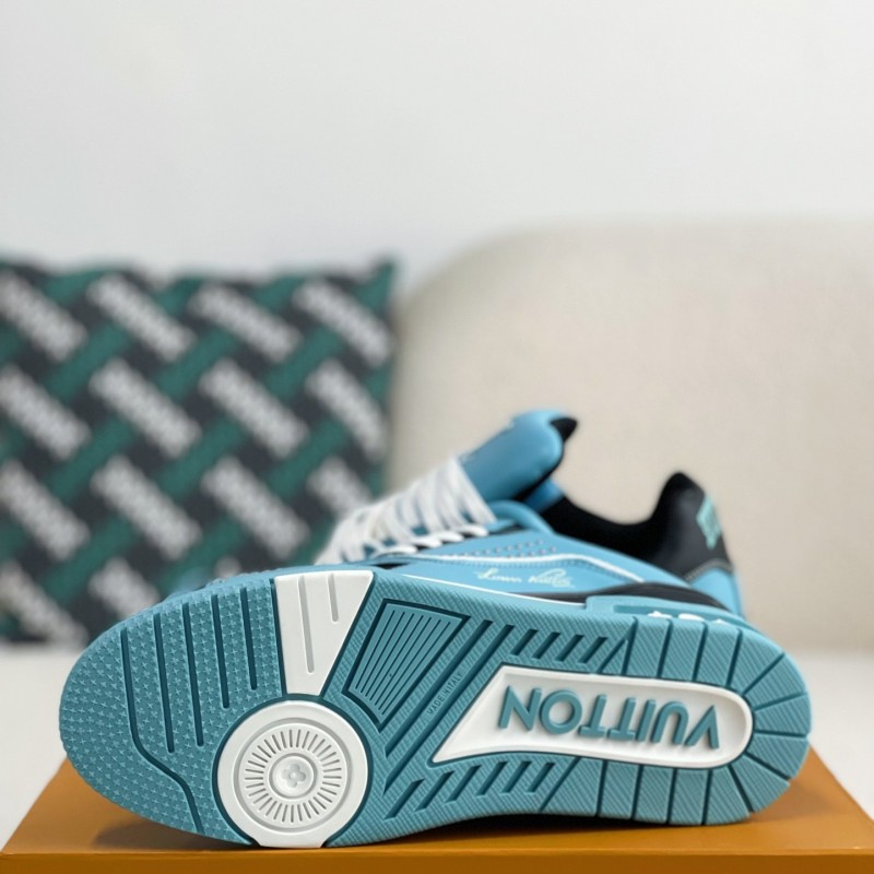 L0*is V*t0n TRAINER SNEAKERS