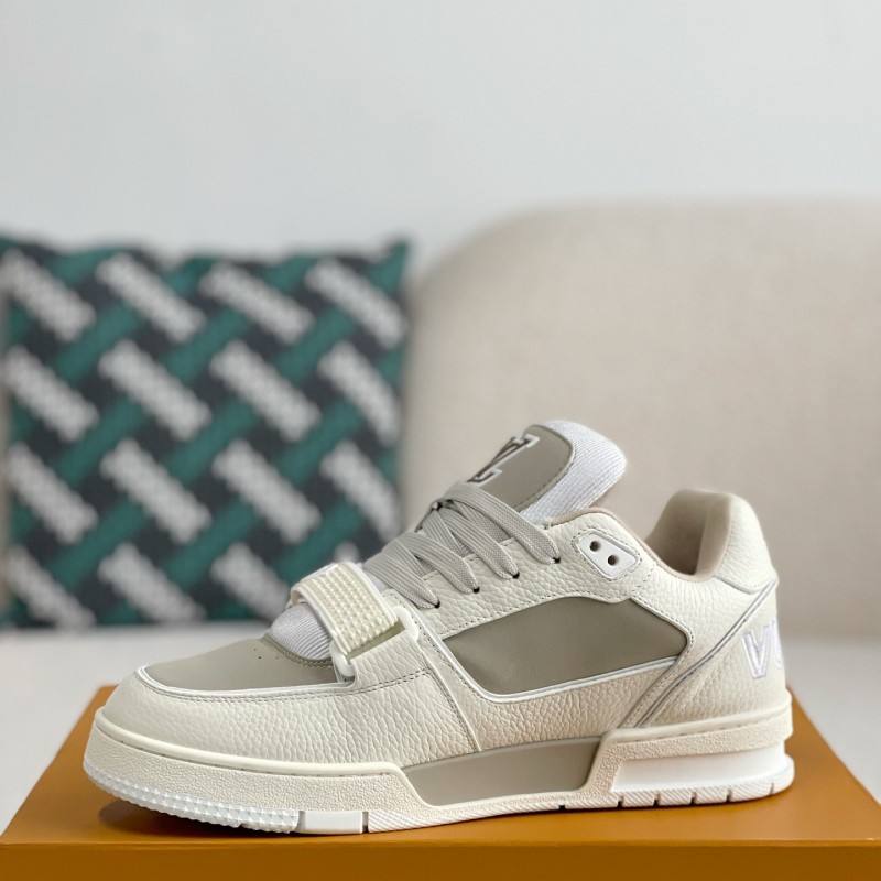 L0*is V*t0n TRAINER SNEAKERS