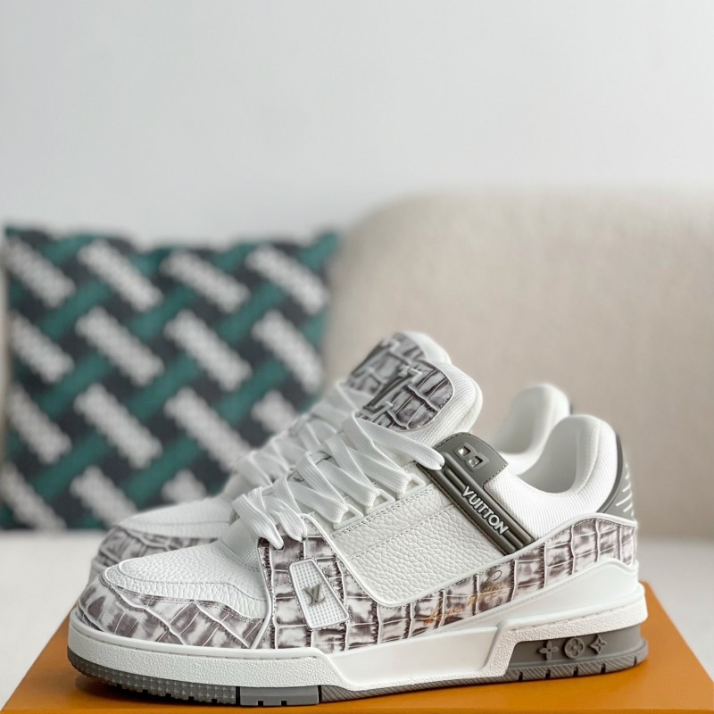 L0*is V*t0n TRAINER SNEAKERS