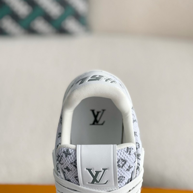 L0*is V*t0n TRAINER SNEAKERS