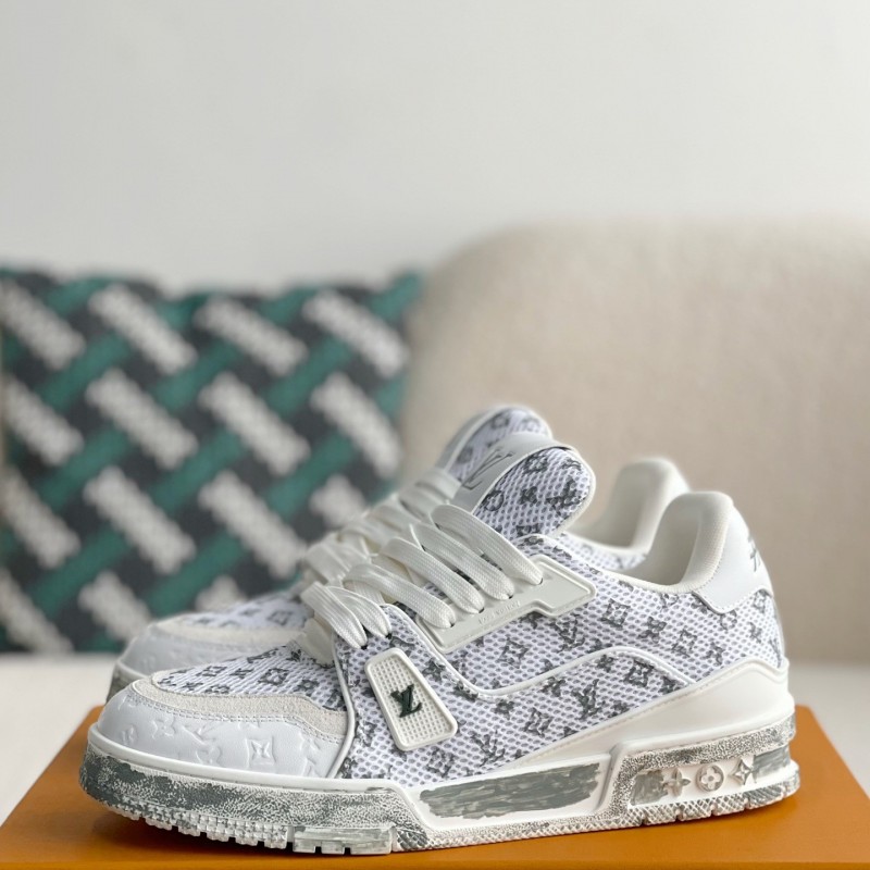 L0*is V*t0n TRAINER SNEAKERS