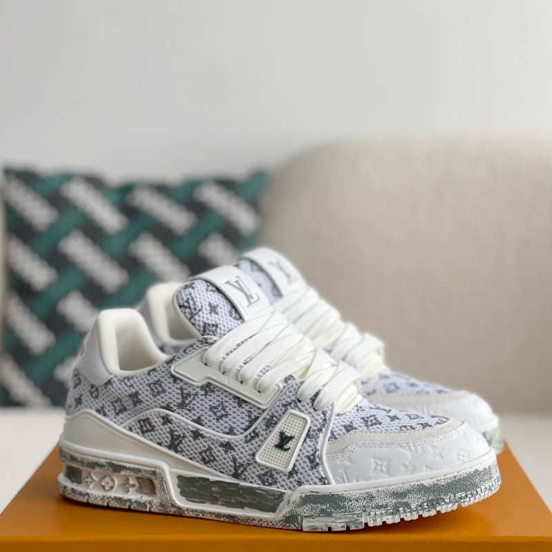 L0*is V*t0n TRAINER SNEAKERS