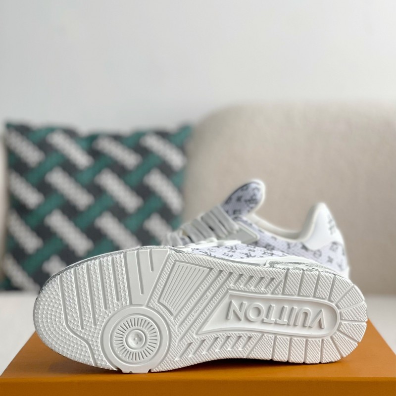 L0*is V*t0n TRAINER SNEAKERS