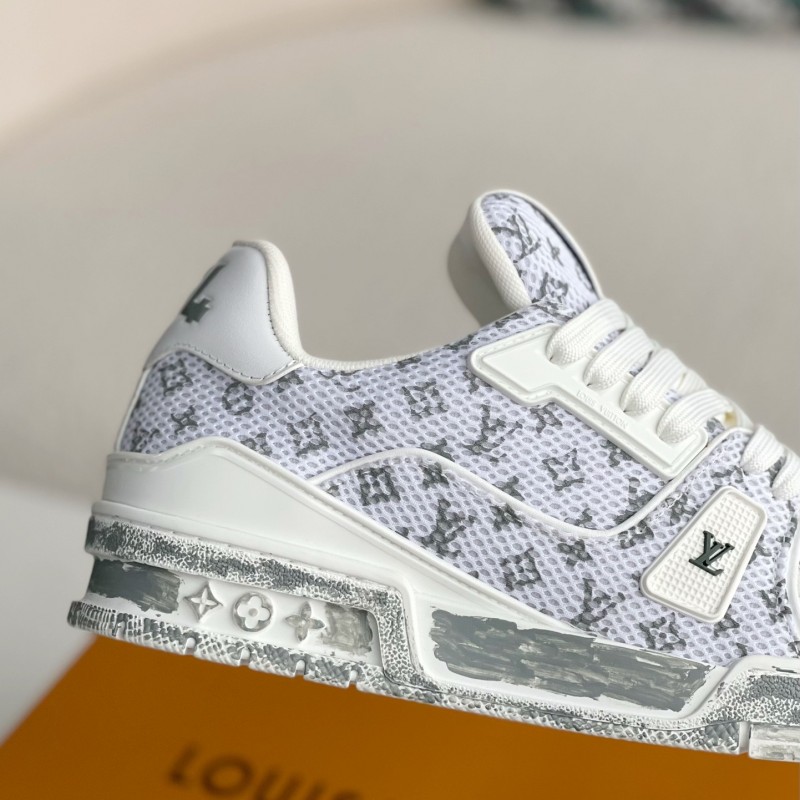 L0*is V*t0n TRAINER SNEAKERS