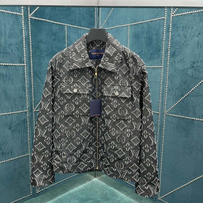 L0*is V*t0n shirt jacket