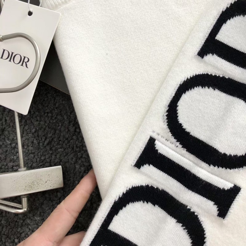 D*0r wool crew neck long sleeves