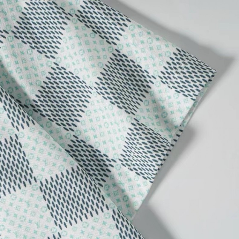 L0*is V*t0n checkered T-shirt