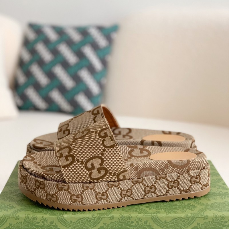 G*u*i Ladies Slippers