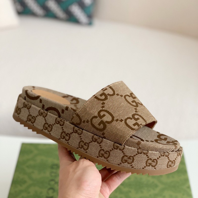 G*u*i Ladies Slippers