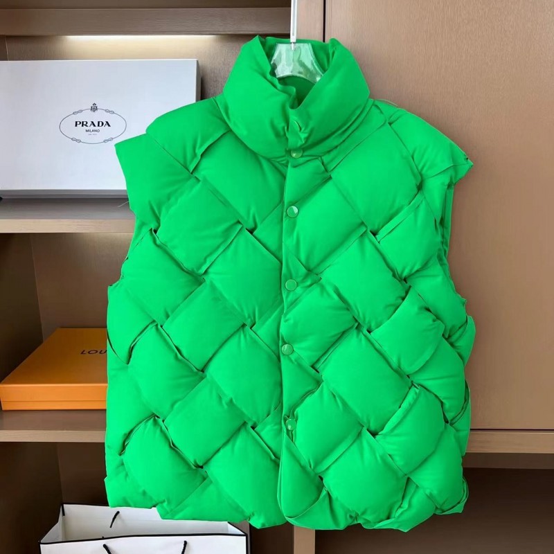 Bo*te*ga Ve*ne*ta Stand collar down jacket