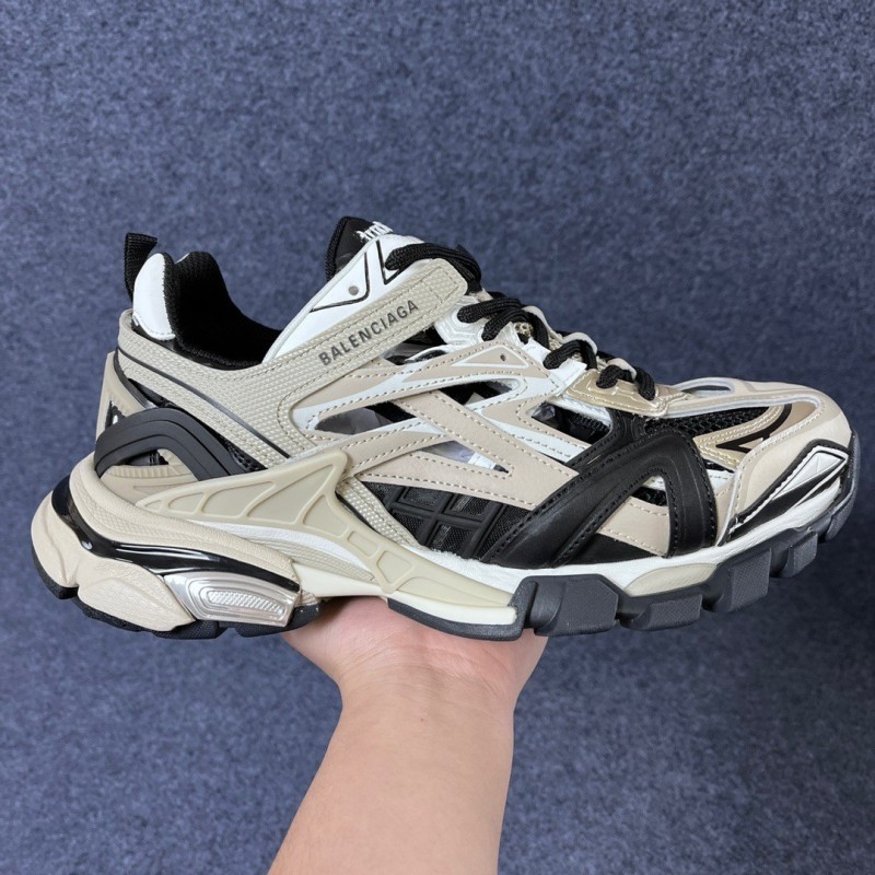 Ba*len*cia*ga sneakers