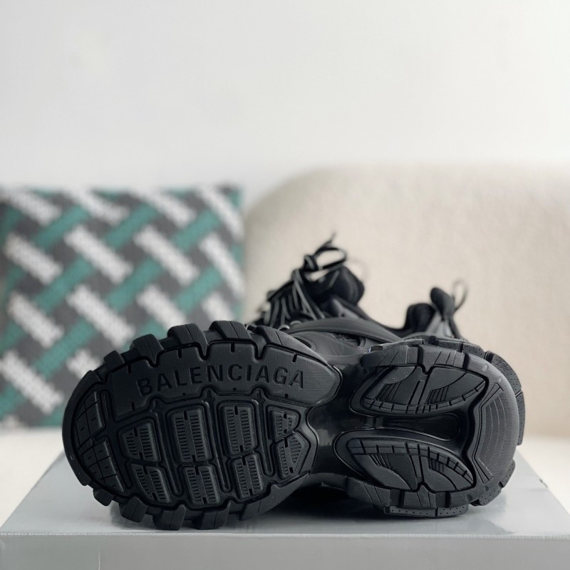 Ba*len*cia*ga Track 1.0 track led Trainers