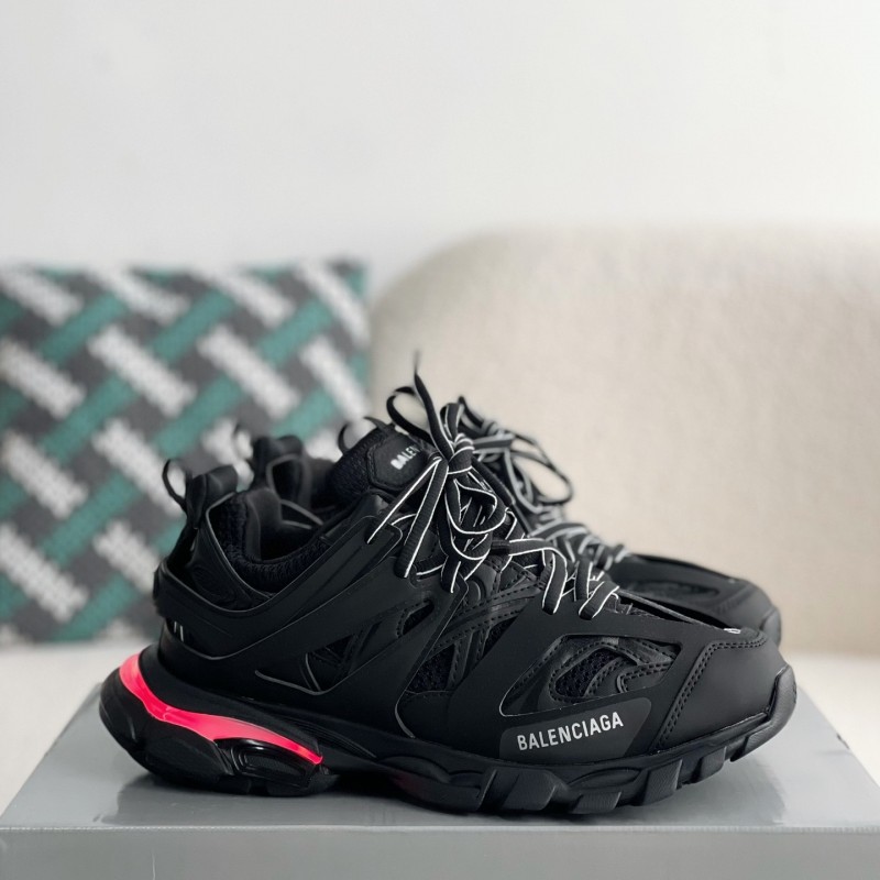 Ba*len*cia*ga Track 1.0 track led Trainers