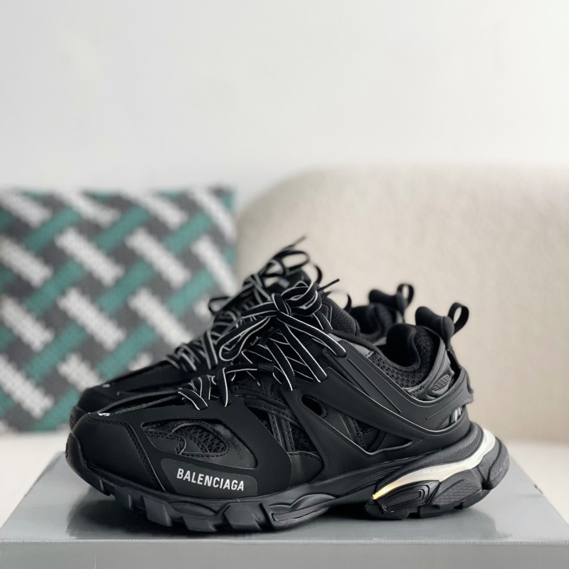 Ba*len*cia*ga Track 1.0 track led Trainers