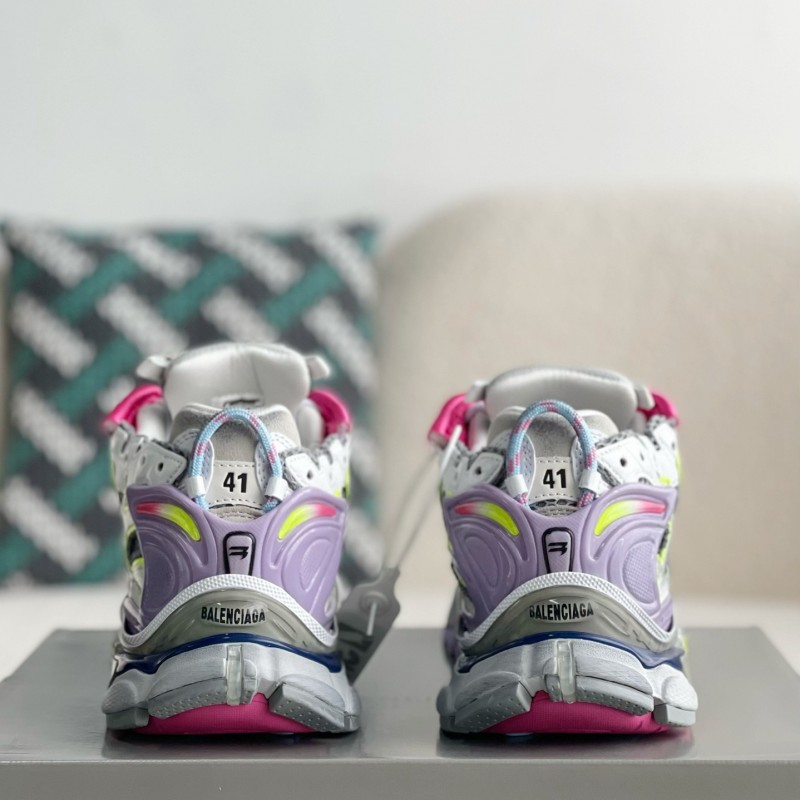 Ba*len*cia*ga Runner Sneakers