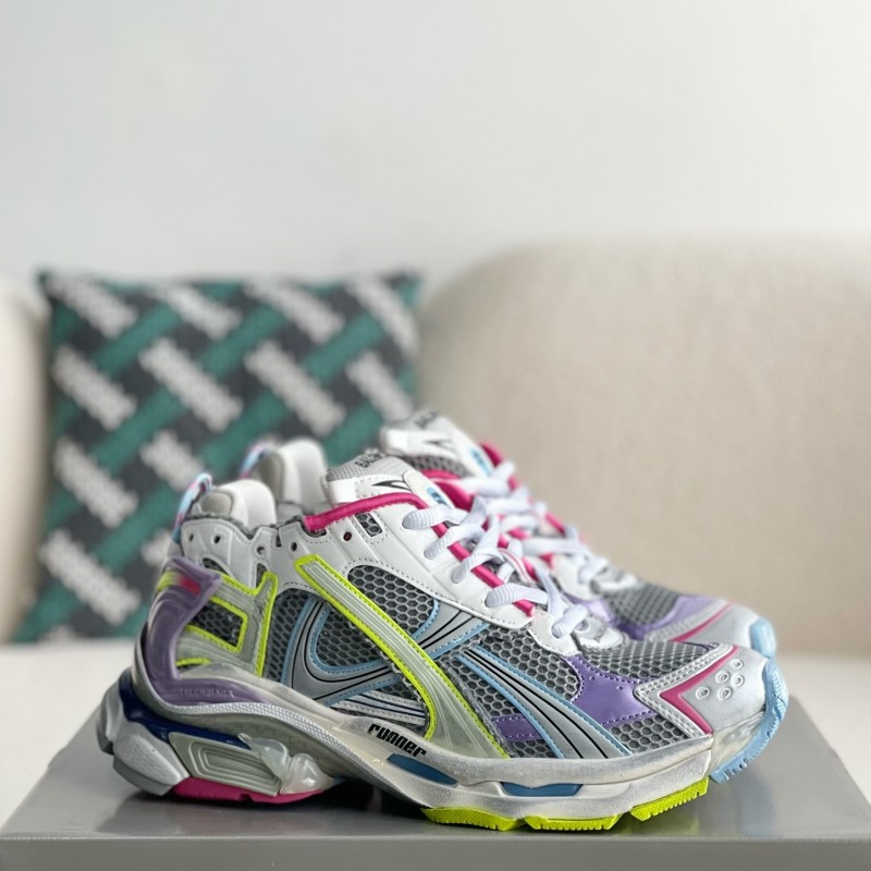 Ba*len*cia*ga Runner Sneakers