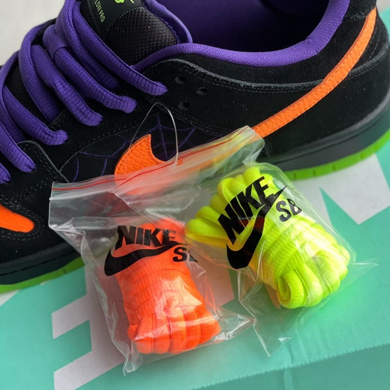 Nike Dunk SB "Night of Mischief" Halloween Suede