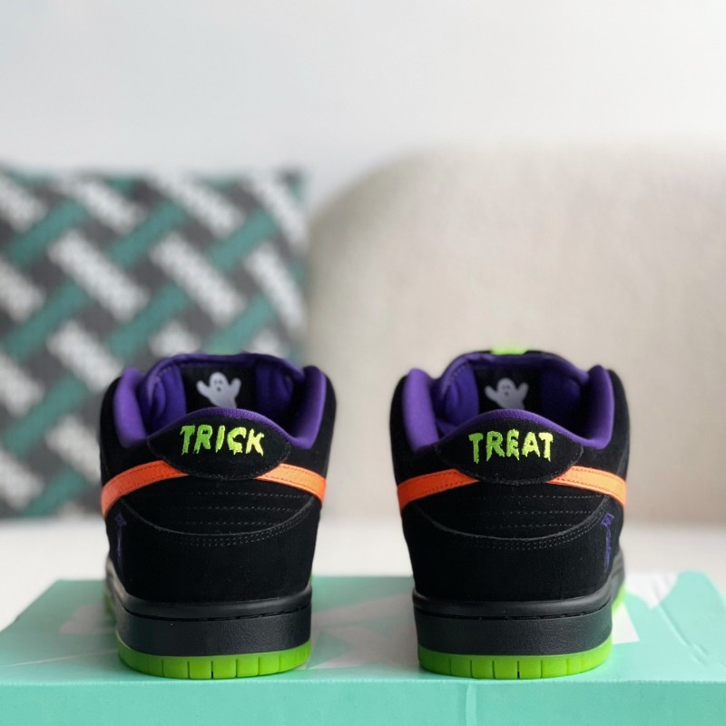 Nike Dunk SB "Night of Mischief" Halloween Suede