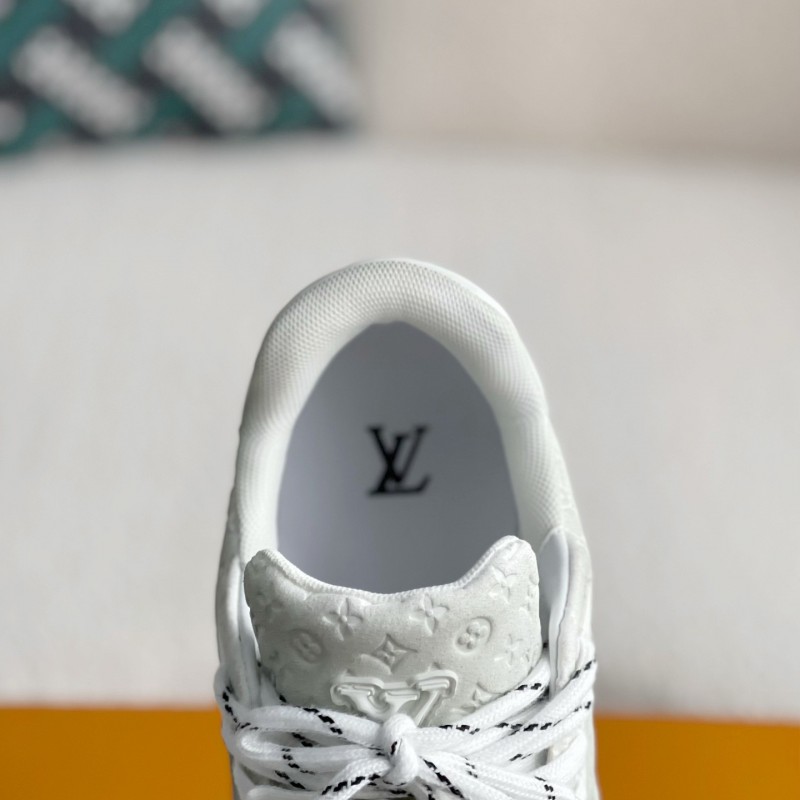 L0*is V*t0n TRAINER SNEAKERS