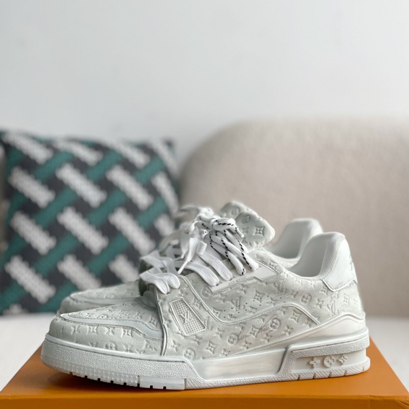 L0*is V*t0n TRAINER SNEAKERS