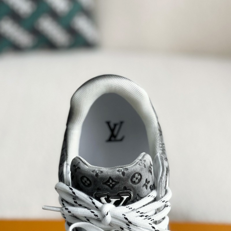 L0*is V*t0n TRAINER SNEAKERS