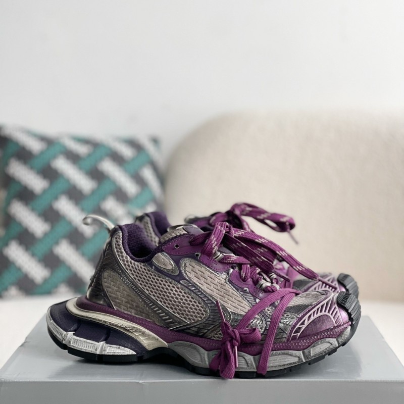 Ba*len*cia*ga Runner Sneakers