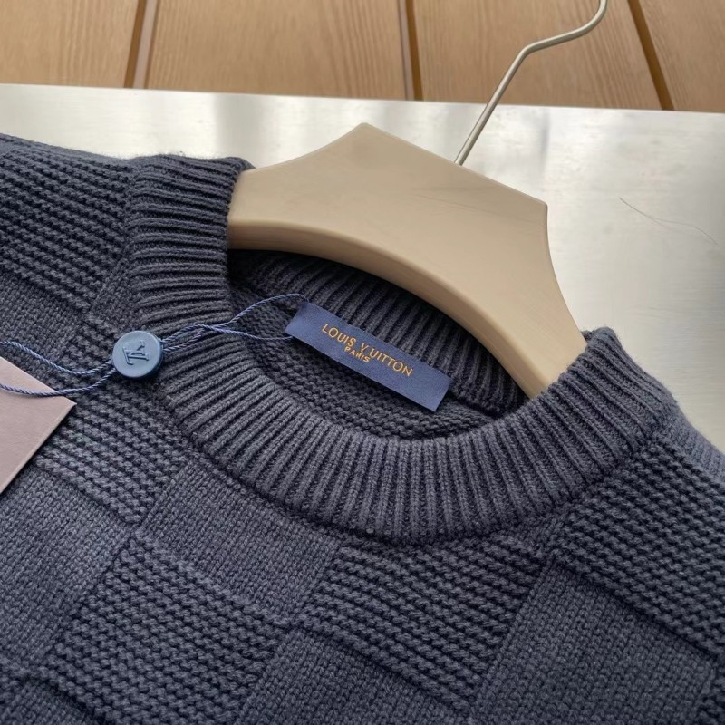 L0*is V*t0n Block Check Jacquard Sweater