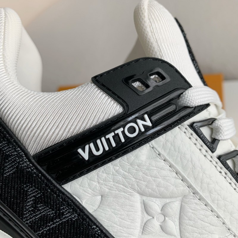 L0*is V*t0n TRAINER SNEAKERS