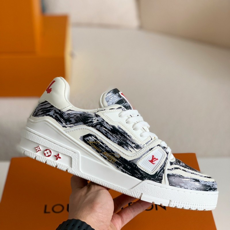 L0*is V*t0n TRAINER Sneakers