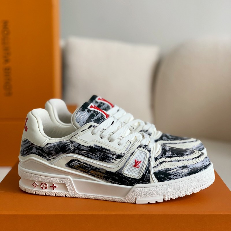 L0*is V*t0n TRAINER Sneakers