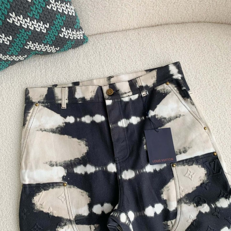 L0*is V*t0n  Costumes