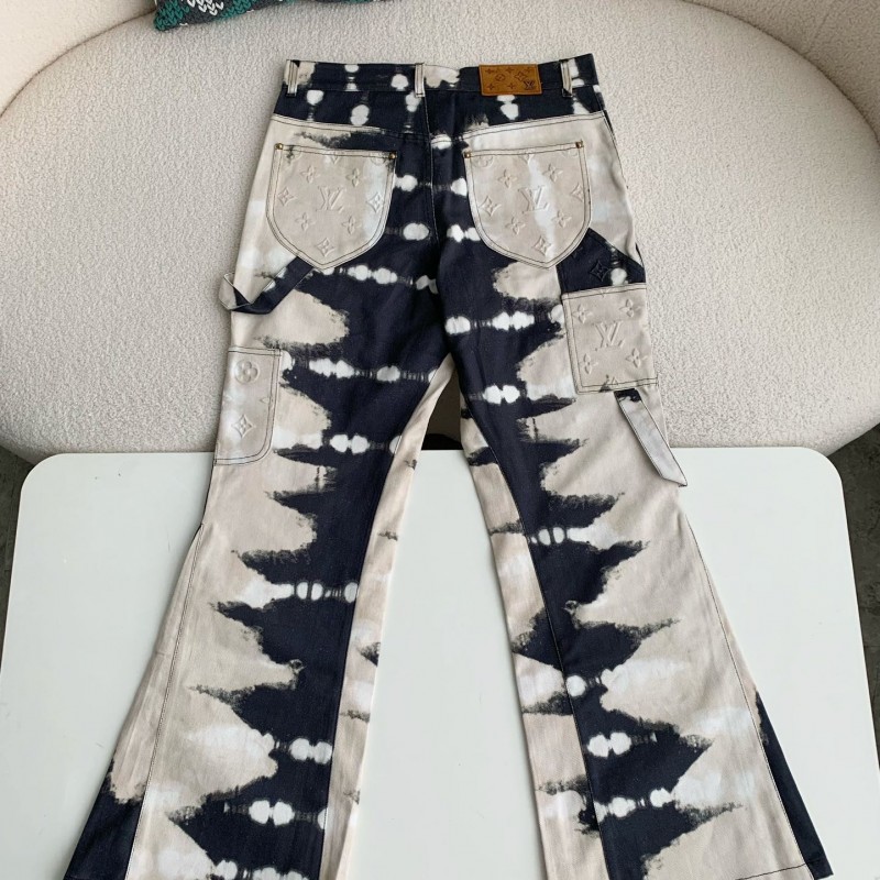 L0*is V*t0n  Costumes