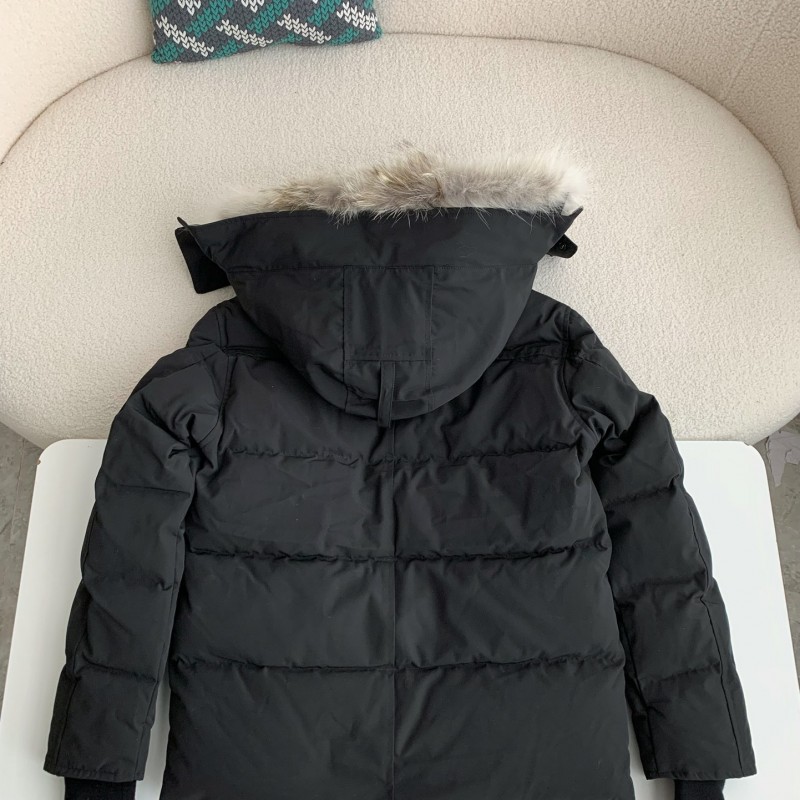 Can*a Go*e parka down jacket