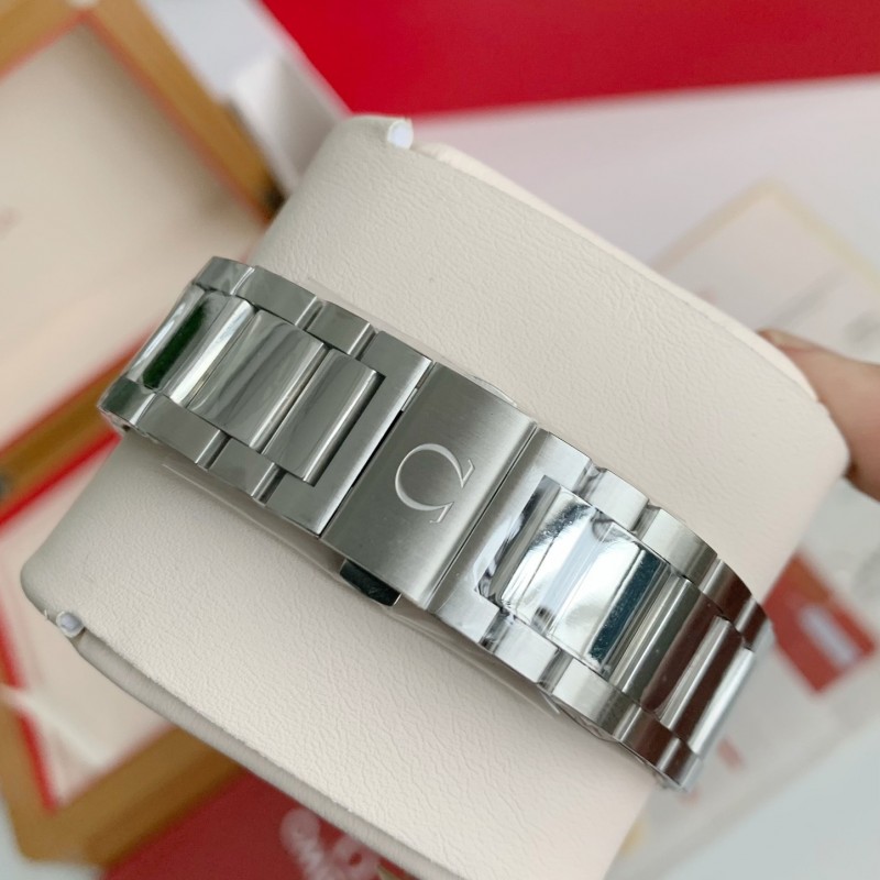 Om**a Seahorse Series AQUA TERRA  150-meter dive wristwatch,41.5mm