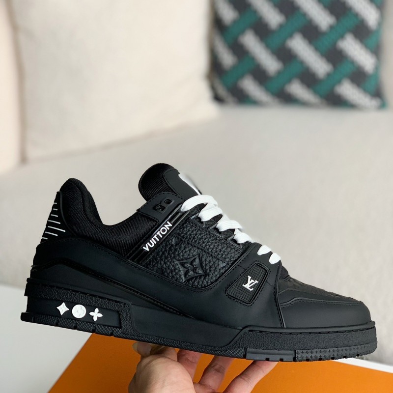 L0*is V*t0n TRAINER Sneakers