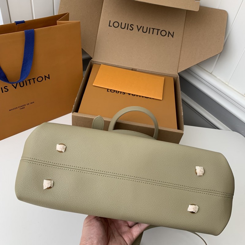 L0*is V*t0n Low Key Cabas Mid -number Handbag M25343 Size: 30*14*47cm