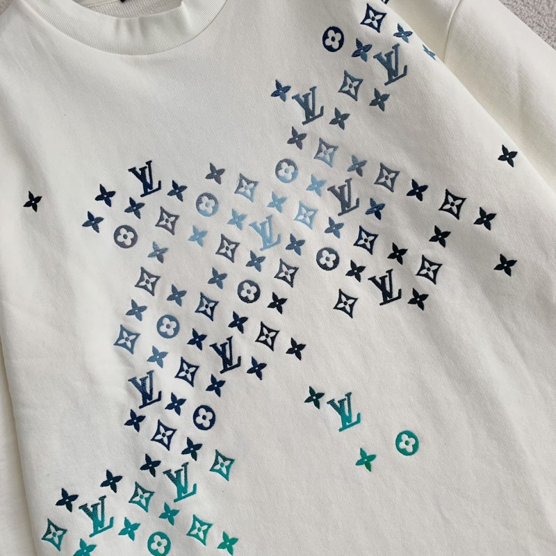 L0*is V*t0n turtleneck