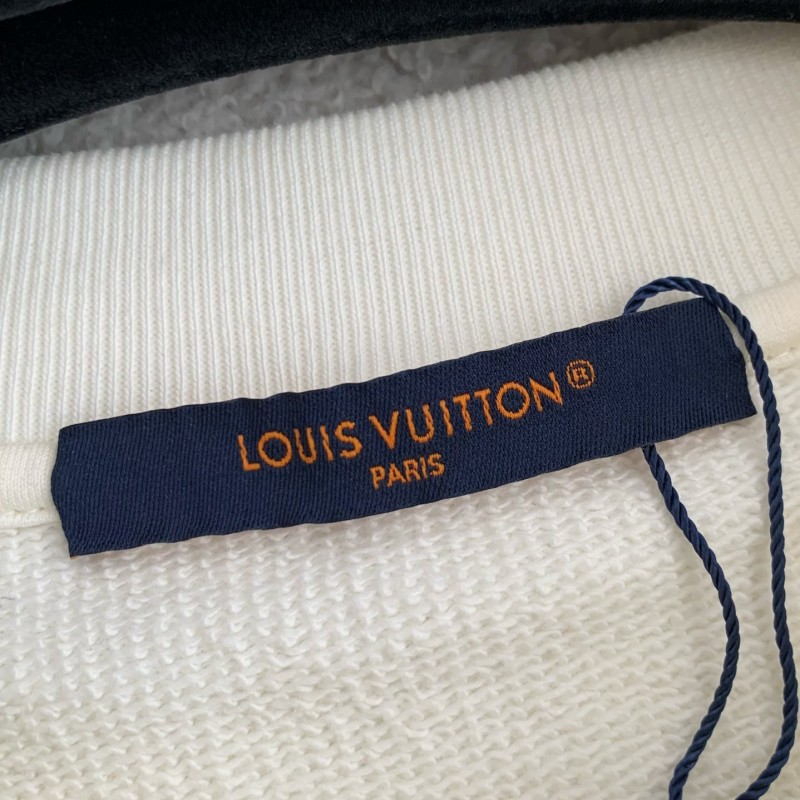 L0*is V*t0n turtleneck