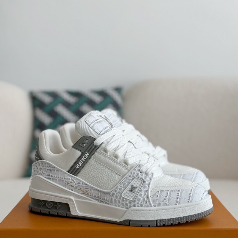 L0*is V*t0n TRAINER SNEAKERS