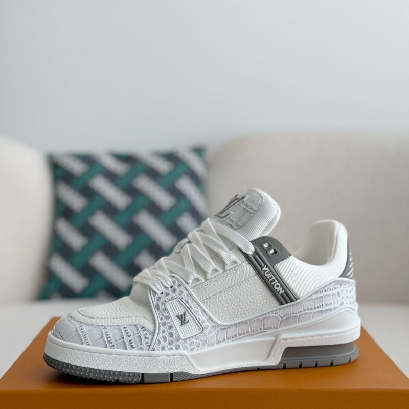 L0*is V*t0n TRAINER SNEAKERS