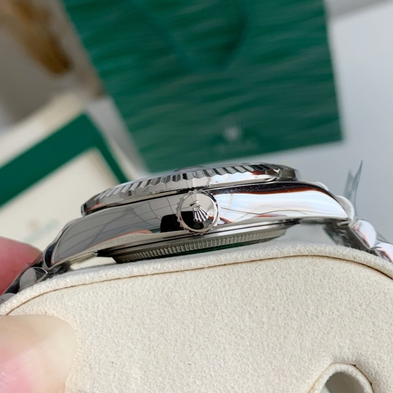 R*l*x Navigator Series men