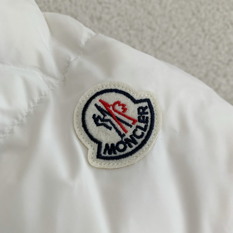 Moncler Montbeliard down jacket