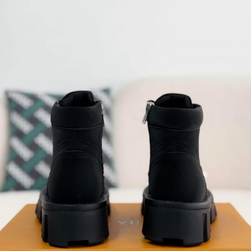 L0*is V*t0n Round toe lace-up boots