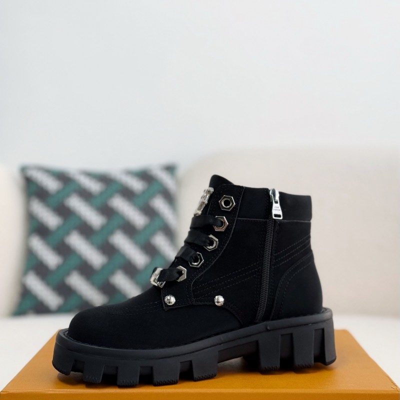 L0*is V*t0n Round toe lace-up boots