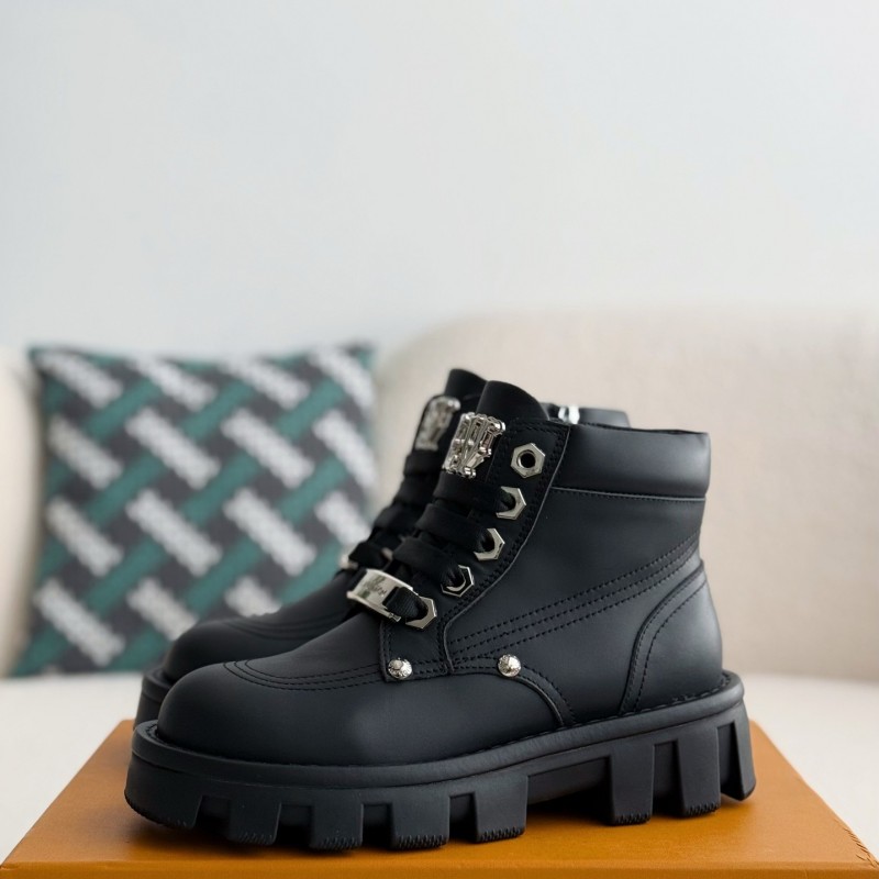 L0*is V*t0n Leather Round toe lace-up boots