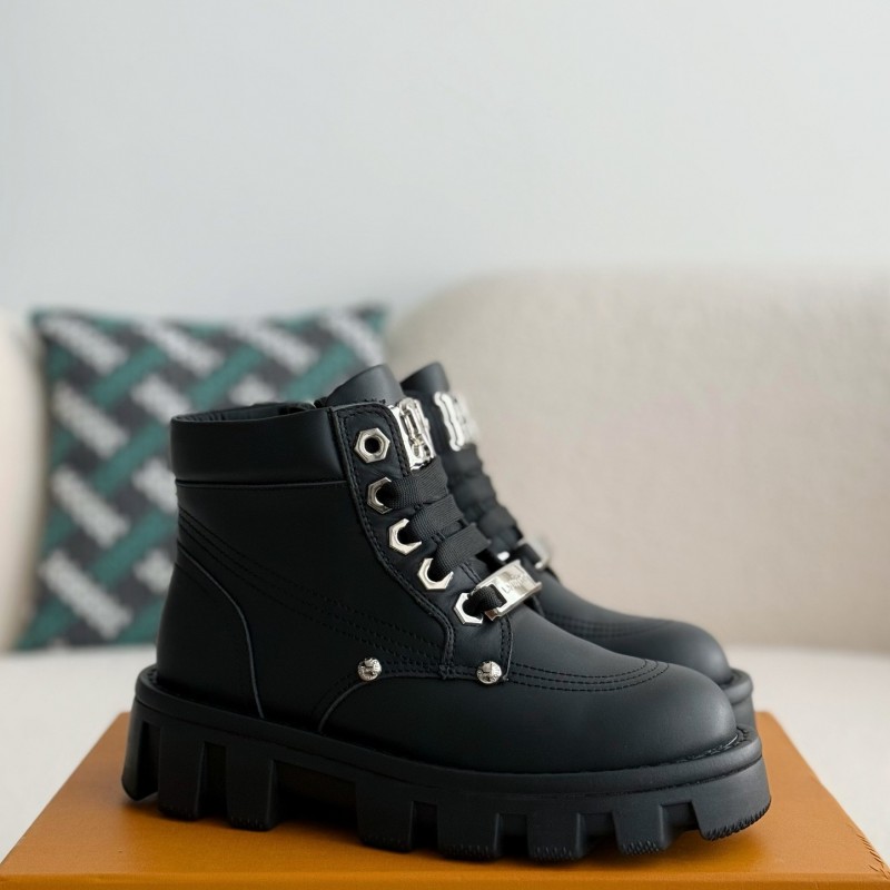 L0*is V*t0n Leather Round toe lace-up boots