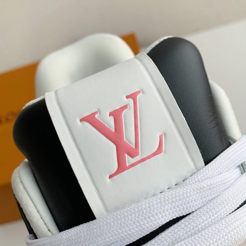 L0*is V*t0n TRAINER SNEAKERS