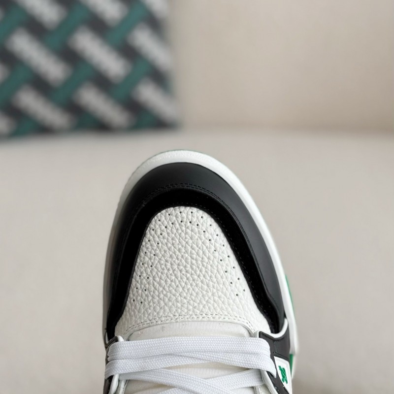 L0*is V*t0n TRAINER SNEAKERS