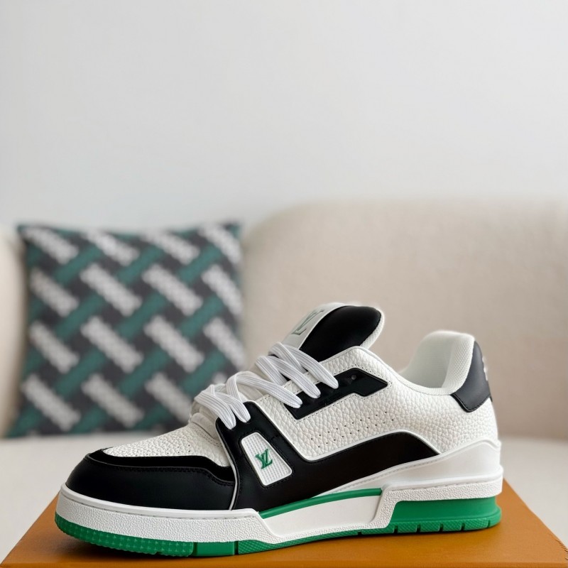 L0*is V*t0n TRAINER SNEAKERS
