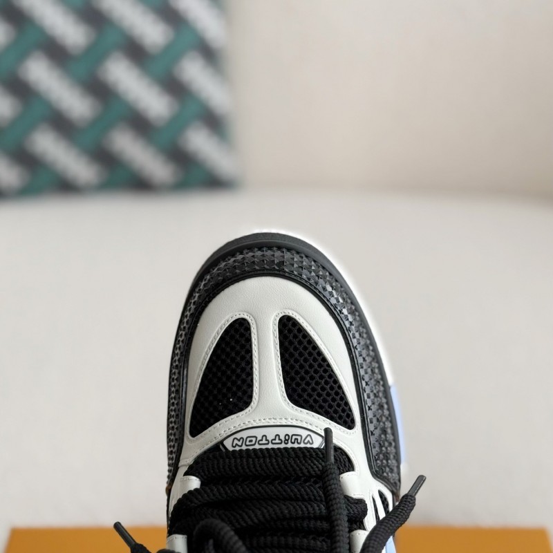 L0*is V*t0n RUNNER TATIC sneakers